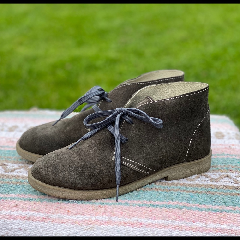 Vintage Grey Suede Booties size7